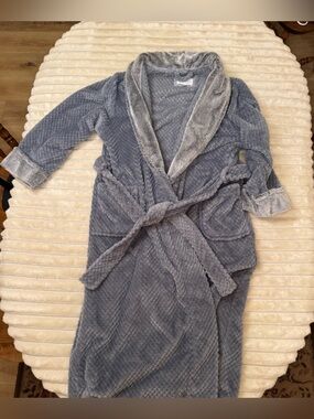 Midnight by Carole Hochman Plush Robe with pockets - Gray